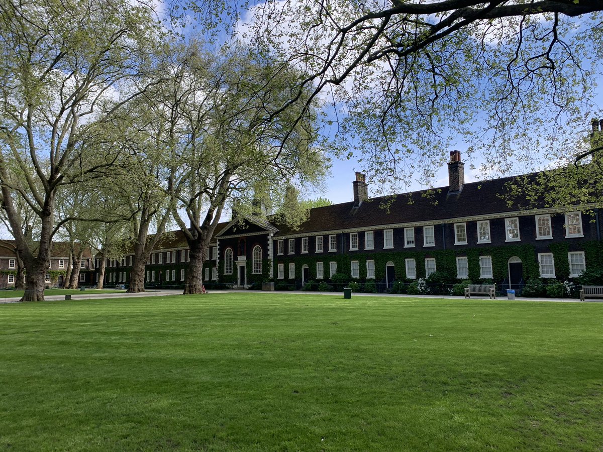 StakesRachel's tweet photo. Lovely trip to @MuseumoftheHome with @SocGenealogists this morning. Tour of the almshouses and archive then a wander round their beautiful garden. https://t.co/pBWvBLMOvF