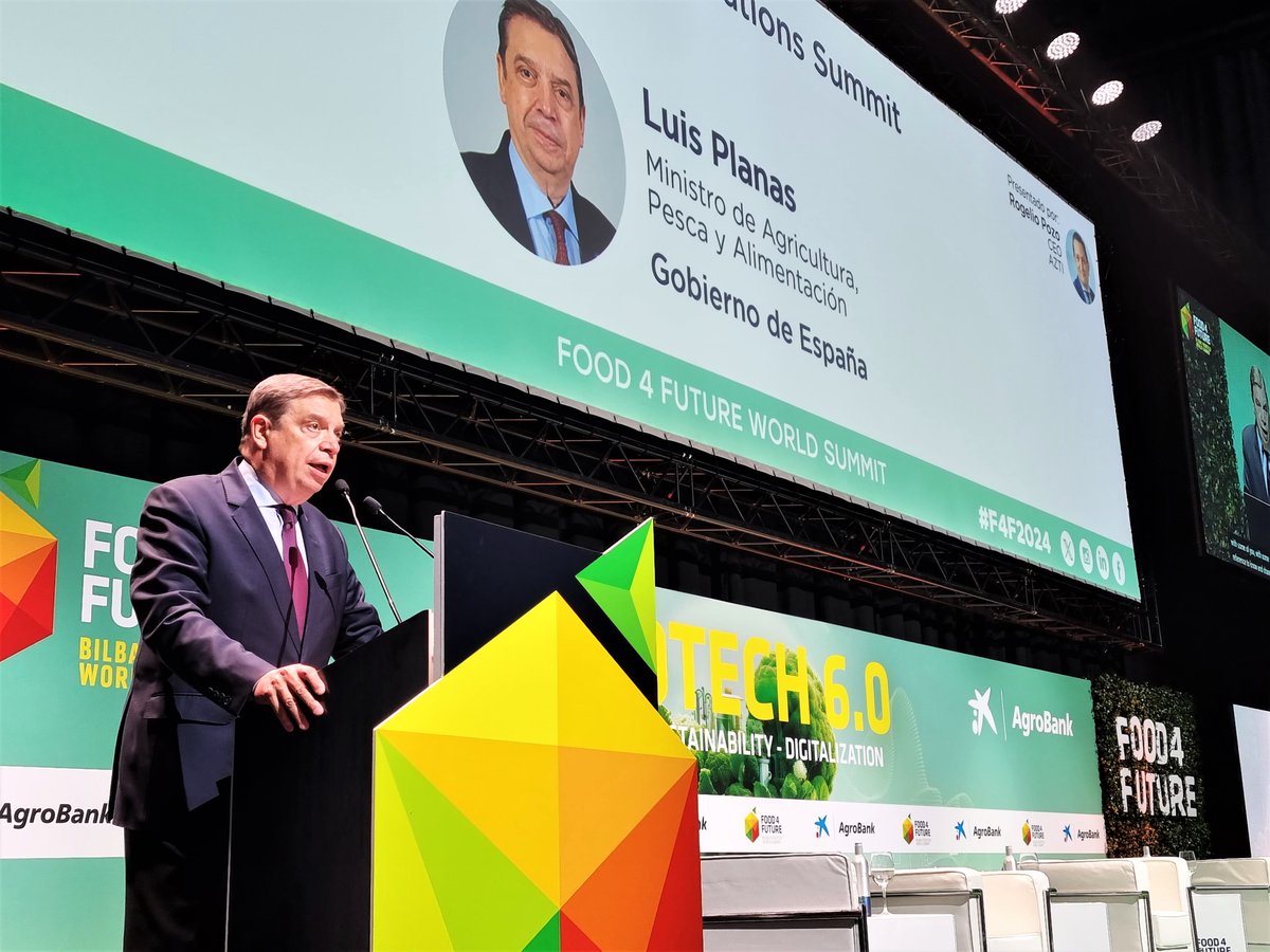 @LuisPlanas resalta el potencial de las #startups españolas para impulsar la sostenibilidad y rentabilidad en el sector #agroalimentario. Destaca la inversión anual de 900 millones en I+D e iniciativas como #LaVega Innova y #AgroInnpulso. ow.ly/ian750Riak2