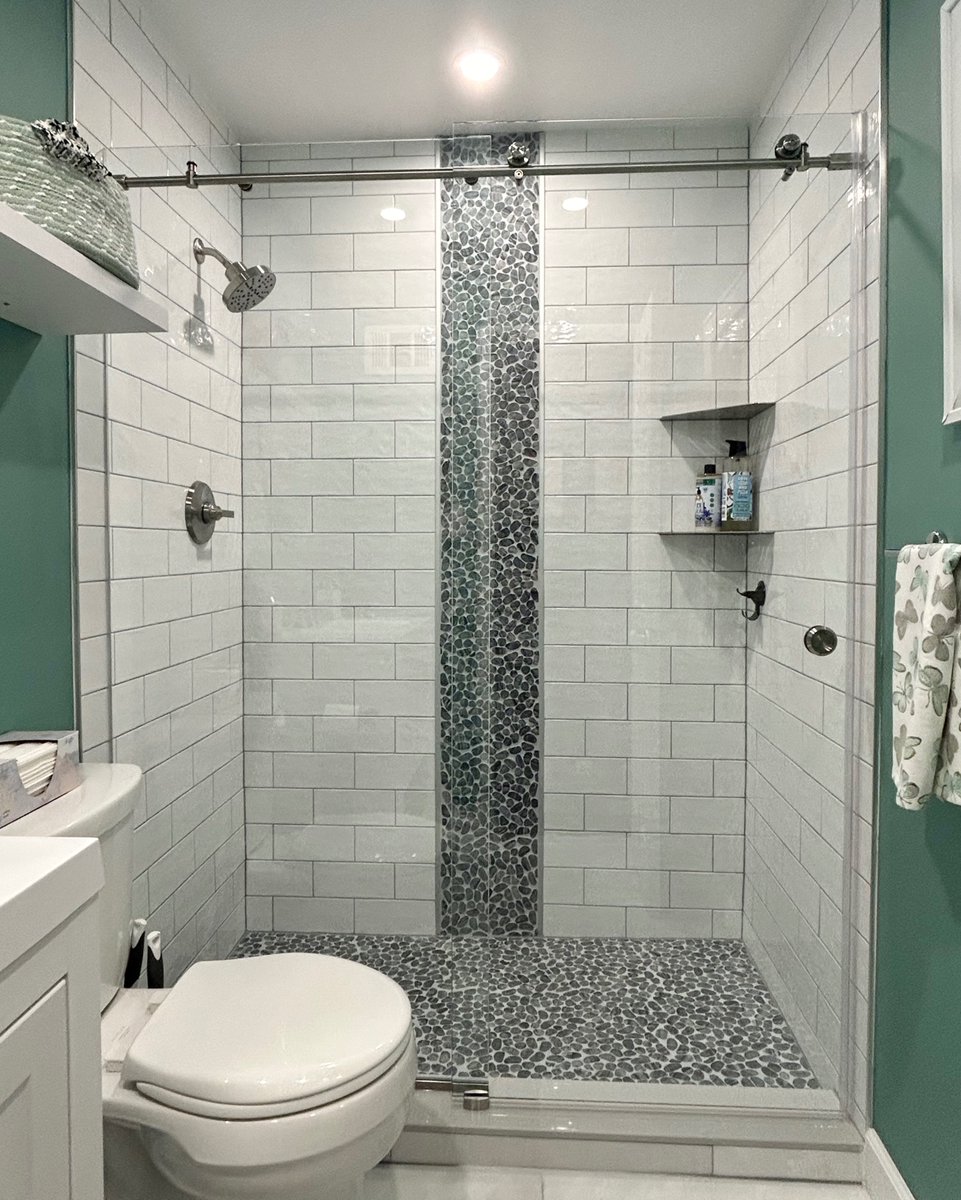 One of our new favorite concepts 😍 Frameless Slider Installed in Merrifield 👑
#showerdesign #bathroomgoals #bathroomideas #bathroominspo #showerdoor #newpost #homedesign #dchomes #bathroomremodel #showertime #showerdoorking #framelessslider