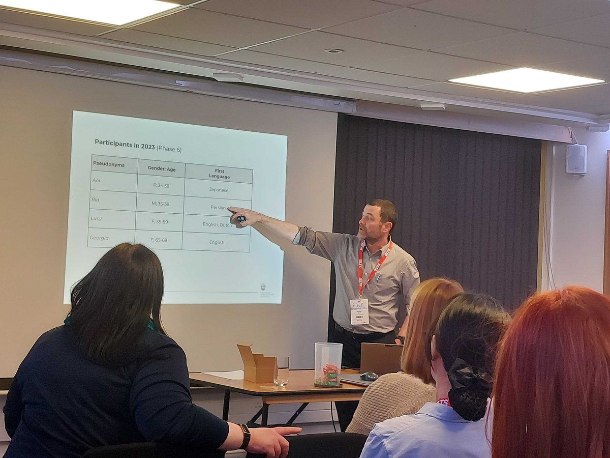 🖼️Snapshots from Michael Burri's well-researched presentation!

🙏🏽Thank you for two great #iatefl2024 sessions for #PronSIG, Michael!

#showcaseday2024 #IATEFL2024 #pronunciation