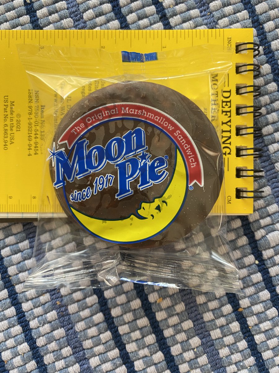 JRW_in_the_Keys's tweet photo. Look at what #DementiaHitler has done to the #MoonPie with his #Inflation . . . a Moon Pie is now only a bit bigger than a #Oreo cookie! Curse you, #DementiaJoe! You won't win a single #electorial #Vote in the #South! https://t.co/SS9Jy4Qony