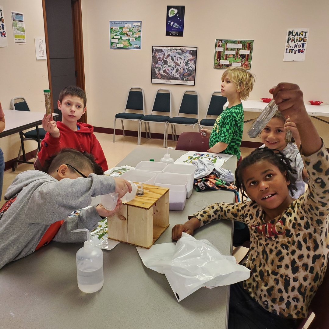 ♻️ Sherman Elementary's 2nd graders had a blast turning trash into treasures at Richland County Solid Waste Management and Gorman Nature Center! 🌍 They learned about sustainability by making Shrinky Dink necklaces, Glitter Tubes, and Earth Babies from recyclables. #HearUsRoar