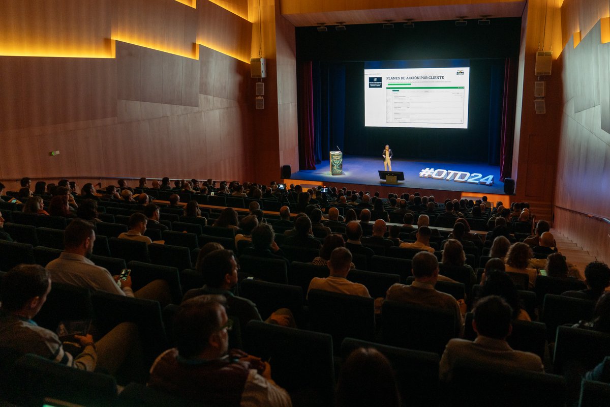 FundacionFIN's tweet photo. #OTDChallenge2024 reúne a 1.400 directivos, un 16% más que el año anterior.  

▶️ https://t.co/fIQG9YqZ2l

@gob_na  @elektragroup #NavarraCiberSecurityCenter @IRIS_Navarra @ceinnavarra #Autocar @euskaltel @SKFgroup @DiariodeNavarra @NoticiasNavarra @NavarraCapital @OCRNavarra https://t.co/BsSj3xjwm0
