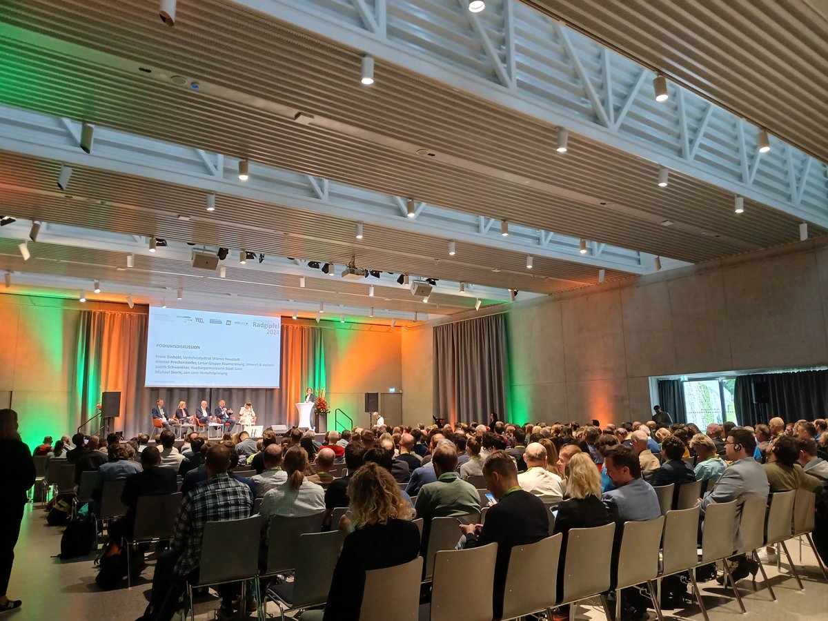 stefruzsi's tweet photo. Was great to participate at the 15th Austrian Cycling Summit in Wiener Neustadt = Österreichischer Radgipfel: @ForRest_bigdata contributed to the session 'Why Cycling Data Are a Genuine Data Treasure.' #Cycling #Mobility #Sustainability #BicycleTraffic #ForRest #ClimateActive https://t.co/lmqn6v3dha