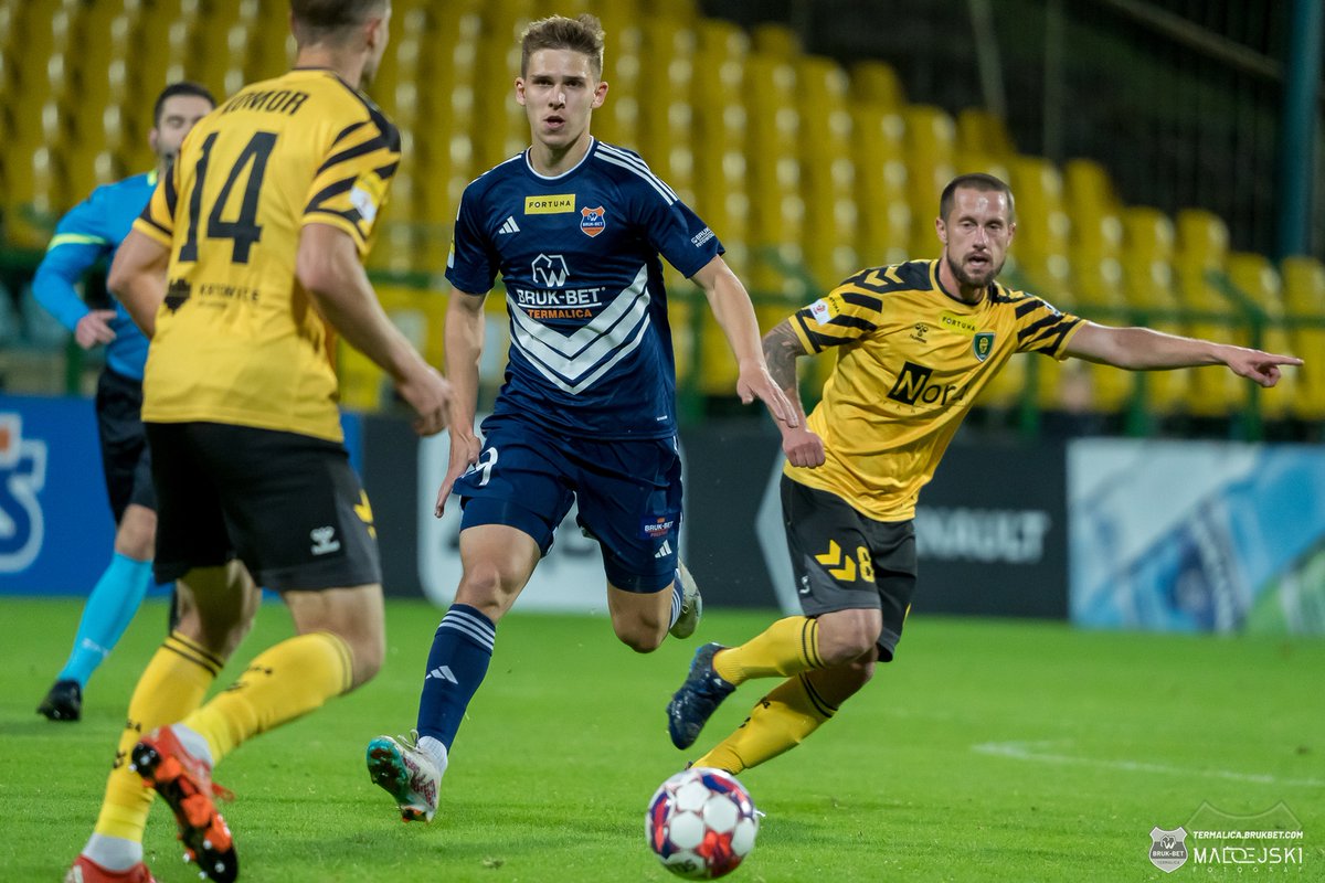 W pierwszym starciu z GKS-em w tym sezonie padł remis 0:0. Teraz pora na wygraną! 🧡 #BandaSłoni