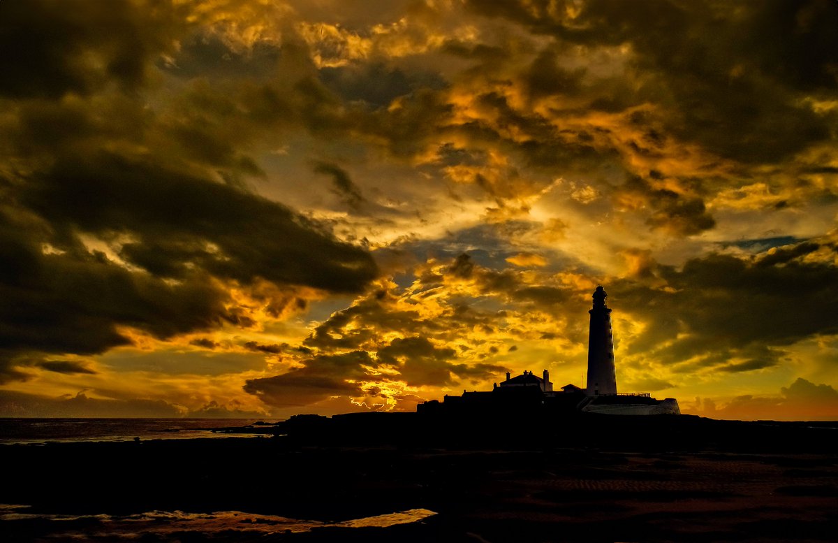St. Marys Lighthouse. An awesome pre dawn morning to remember. @Pexels #WhitleyBay #Northumberland #Newcastle