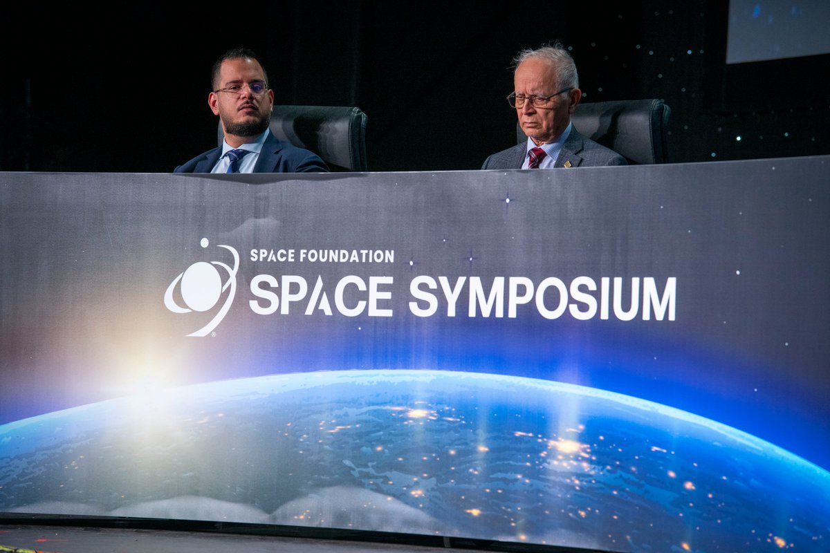 UHEspanol's tweet image. The #UAESpaceAgency is making waves in the global space community! Participating in the #39thSpaceSymposium in Colorado, they&apos;re collaborating with international partners to enhance #spaceoperations&apos; sustainability. #uaespaceagency #spacesymposium #spacecollaboration