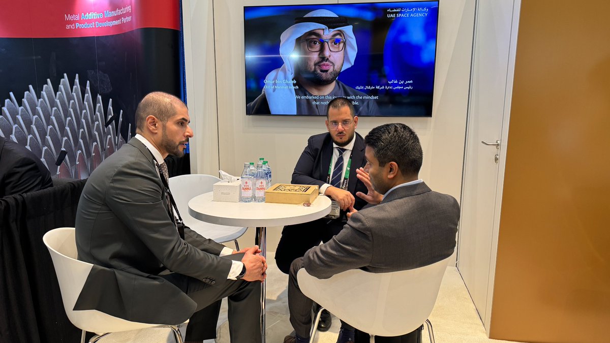 UHEspanol's tweet image. The #UAESpaceAgency is making waves in the global space community! Participating in the #39thSpaceSymposium in Colorado, they&apos;re collaborating with international partners to enhance #spaceoperations&apos; sustainability. #uaespaceagency #spacesymposium #spacecollaboration