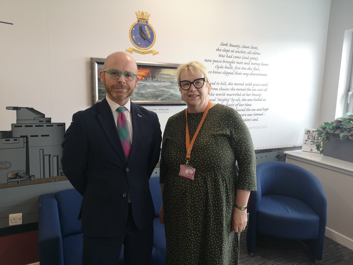 Delighted to have @MartinJDocherty MP visit our Clydebank campus this morning to discuss community regeneration with our Principal Liz Connolly. #WestDunbartonshire #ChooseCollege