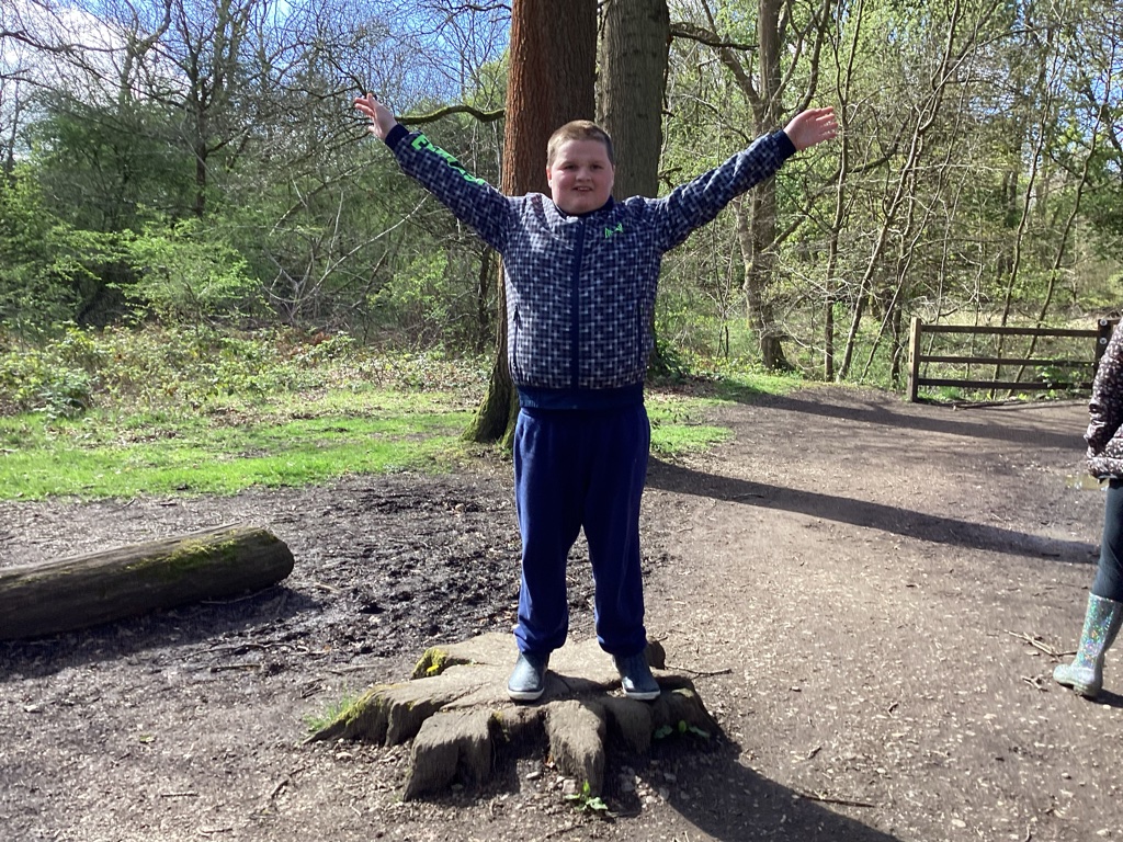 MacIntyreSchool's tweet photo. Lovely walk at Ashridge #outdoorlearning #ExerciseTogether https://t.co/vkIR7QBC5A