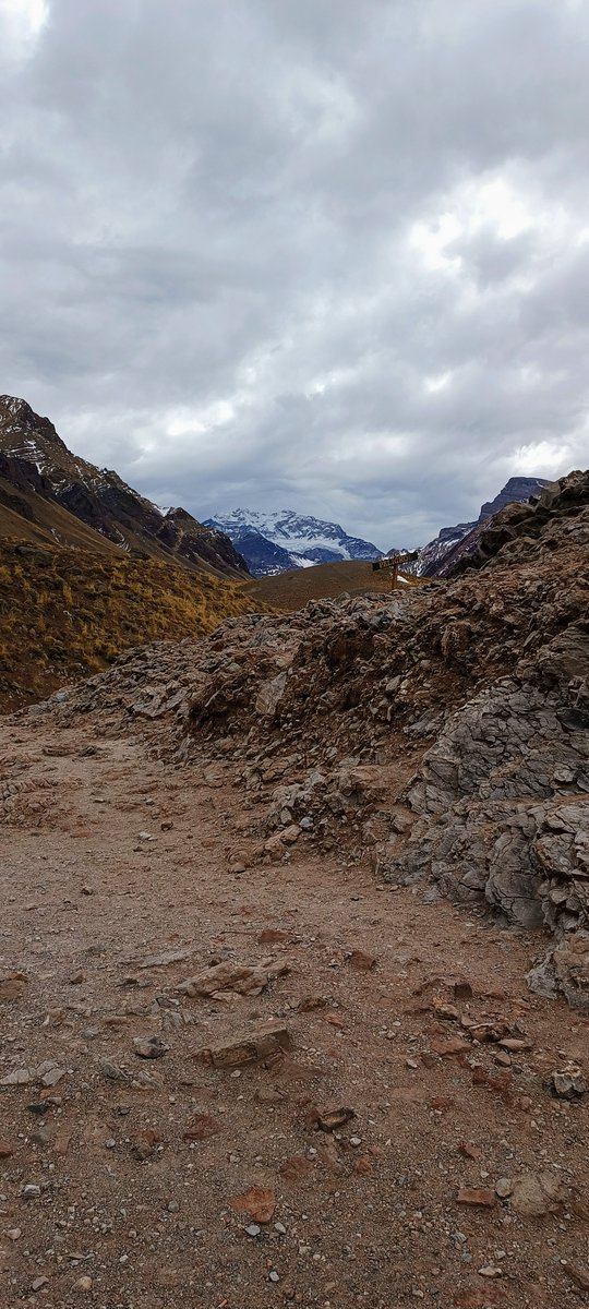 Jorge_Ar__'s tweet image. #CerroAconcagua #Montañas #Andes #Argentina #Aventura #Alpinismo #Trekking #Expedición #Cumbre #Naturaleza #ExploraArgentina

El significado del nombre del cerro Aconcagua

• El nombre del cerro Aconcagua proviene de la lengua quechua y significa "Centinela de Piedra". Sin