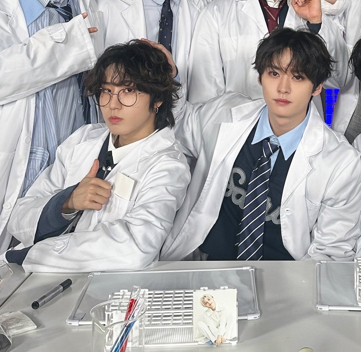 ccminsungo's tweet photo. sexo en el laboratorio 🔥 https://t.co/tACJtceCkB