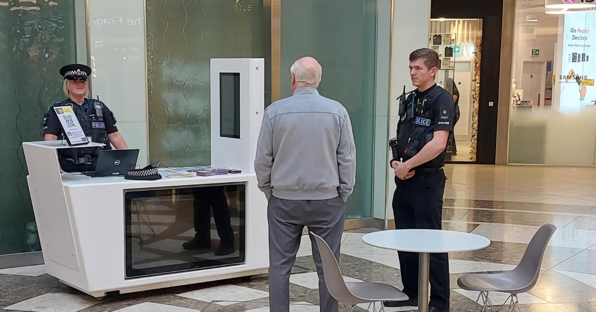 On Thursday 18 April, officers at #LakesideShoppingCentre held a Let's Talk event. We have in the region of 20+ locations across #Thurrock. If you'd like to keep up to date with our events subscribe to our FREE weekly 'Dispatch' newsletter. See comments for the Dispatch link.