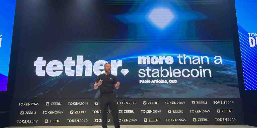 Nuestro CEO @paoloardoino en #Token2049 presentando “Tether: más que una stablecoin”. Para más información, visita nuestro nuevo sitio web 👉 tether.io
