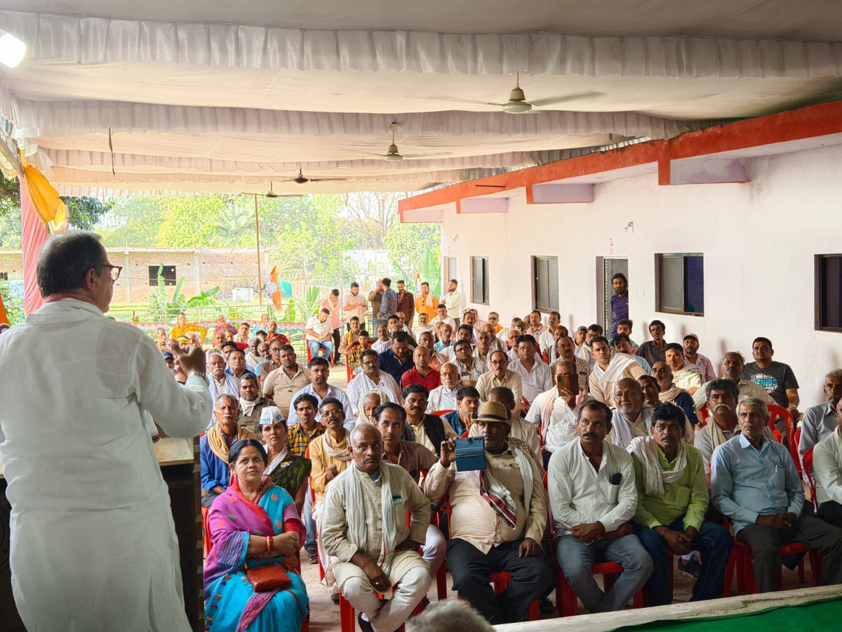 सेमरिया विधानसभा अंतर्गत ग्राम शाहपुर में कार्यकर्ता बैठक। रीवा लोकसभा से कांग्रेस प्रत्याशी श्रीमती नीलम अभय मिश्रा जी भी उपस्थित रहीं।