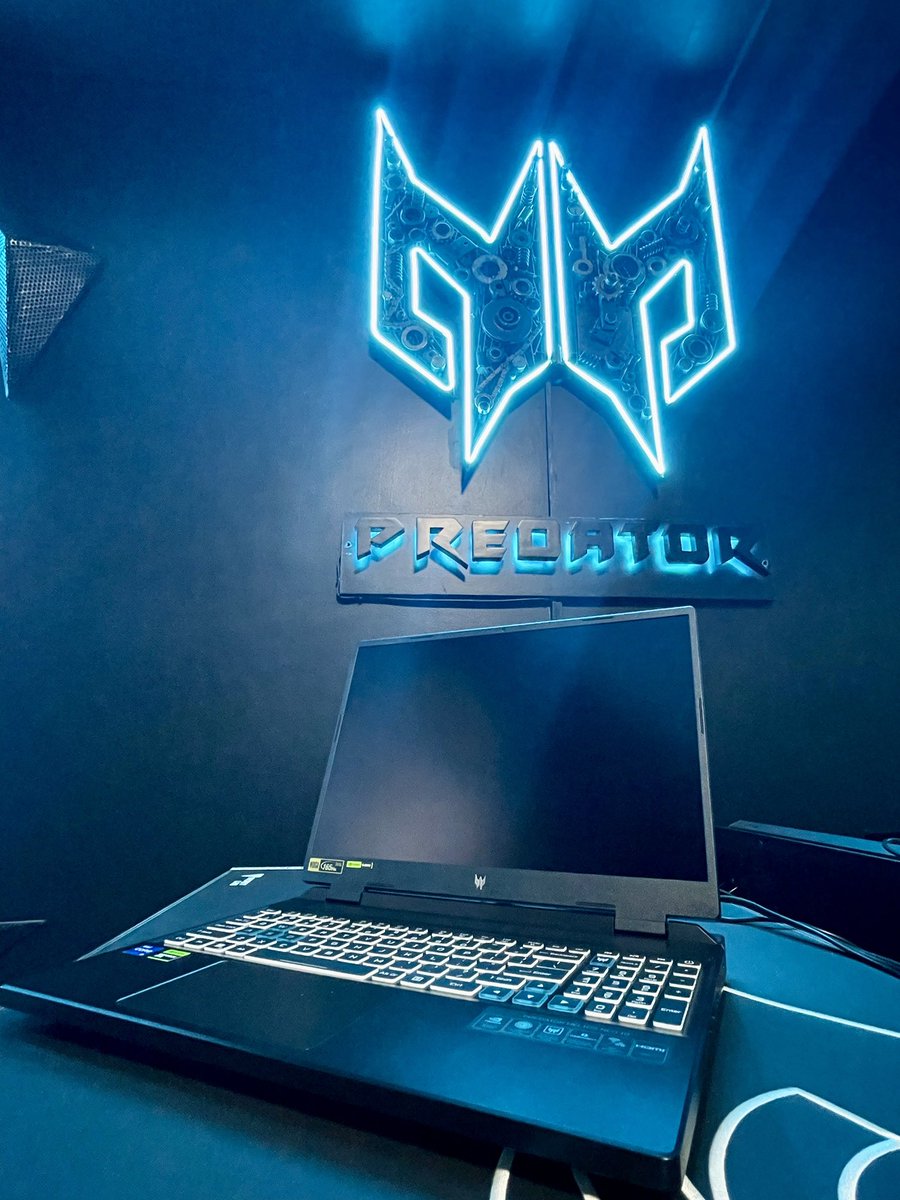 JessieVash21's tweet photo. Sheesssh got my @PredatorGaming @predatorph Helios neo 16  laptop as part of our prize from #Valorant Predator League Champions 2024 🖤 

Salamat po 🫡 https://t.co/QcLGbZXKgv