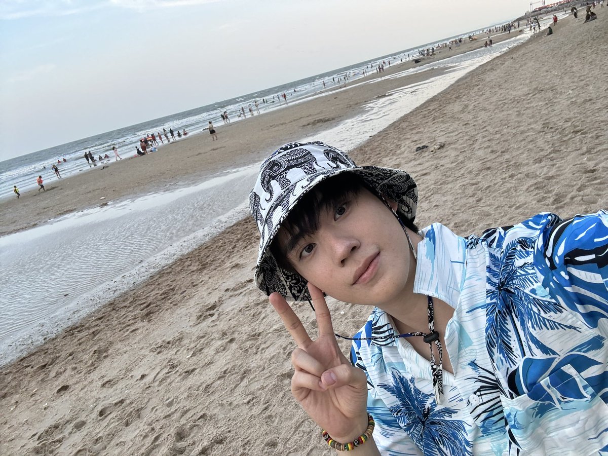 Tee_Jaruji's tweet photo. ไหม้ยังงง  ไหม้ล้าวววว 🔥🔥🔥🤣✌🏻🥰 https://t.co/rC2PykWCgI