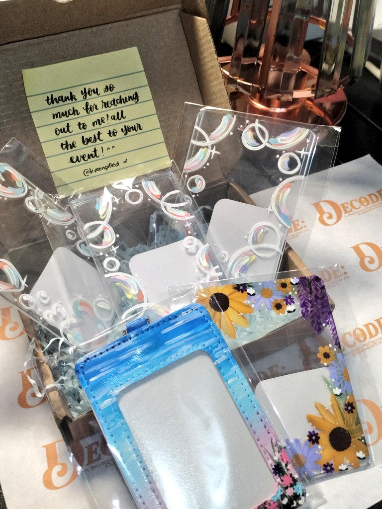 dinonaraph's tweet photo. Canโt wait for #DecodeWithPFUโs online participants to get their kits! ๐
Even if they werenโt able to hunt diamonds with us, theyโll still get a gift that is just as valuable. ๐
Big thanks to @kyoongified for these lovely toploaders ๐๐ป https://t.co/8Lv9XH2KXE