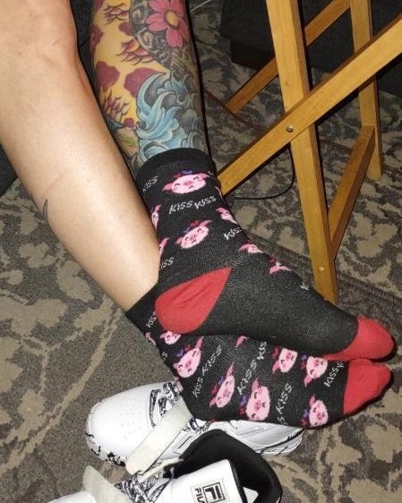 My feet was super hot in these socks and hightops on an eighty degree day. What was I thinking??🤷🏻‍♀️ #sockfetish #sweatysocks #shoedangle #socklovers #socks #socken #soles #goddess #footfetish #smellyfeet #dirtysocks