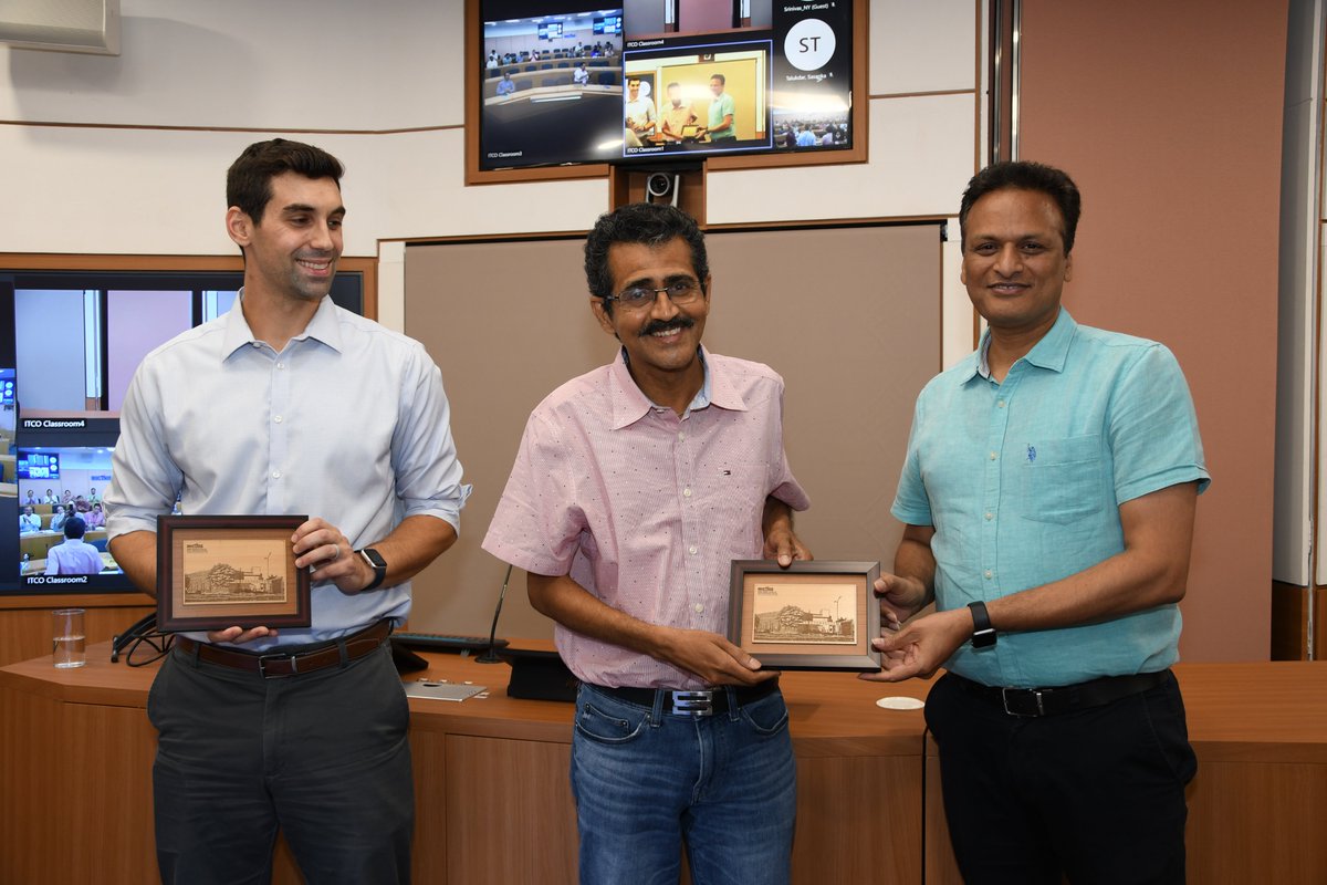 incoismoes's tweet image. On 18 April’24 at #INCOISHyd,
Dr. G. J. Alaka, Jr. and Dr. S. Gopalakrishnan, Hurricane Research Division, NOAA/OAR/AOML, delivered insightful talks on how to advance hurricane prediction &amp;amp; its intensification problem over oceans,
#APHEX #TropicalCyclones #HurricaneForecast