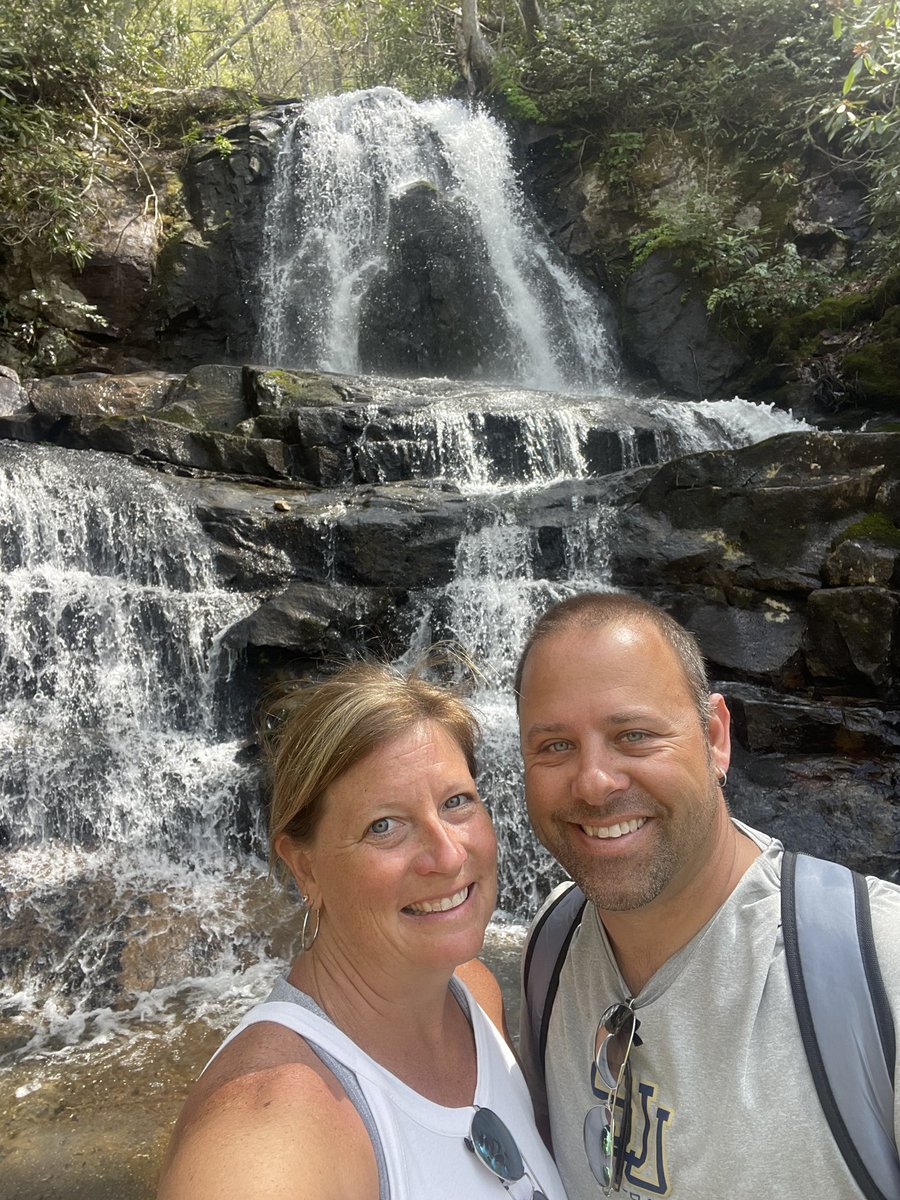 JasonToth19's tweet image. 26yrs ago today all my dreams came true. Loving every step of our life journey together and look forward to 30+yrs more. 💞💖💘