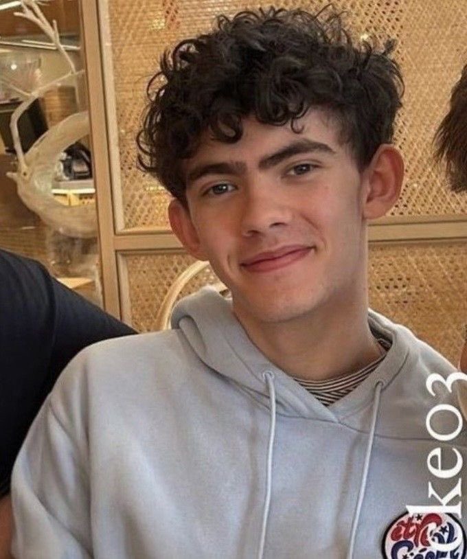 joekitverse's tweet photo. Whoever sent this to Joe I hope karma bites you in the ass because what the actual fuck he doesn’t deserve any hate like this or at all  you’re literally saying you want to unalive him is sick I really hope his team sees this he doesn’t deserve this people like this are sick… https://t.co/gJTH2wTkXB
