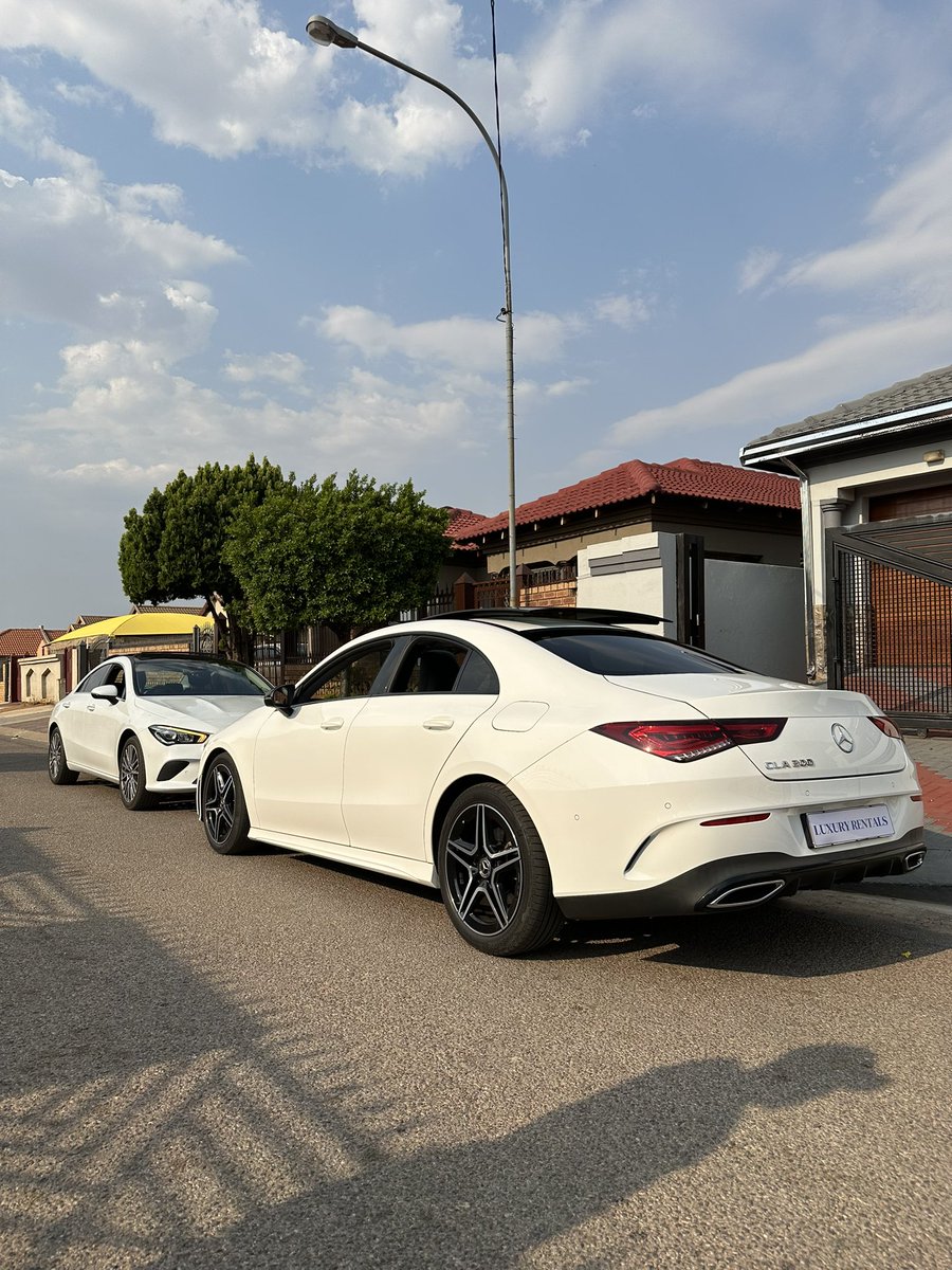 Morning !!! 
.
I forgot to tell you that anything shuttle, I got you. 
Weddings, Matric Dance, Vacations, Events, Funerals, I got you. 
.
Mara imagine me driving your wedding? Oka screamer neh?! 😂
.
Kindly spread the word, plus La Nyala this year.🤭
.
For more info, 066 245 0867