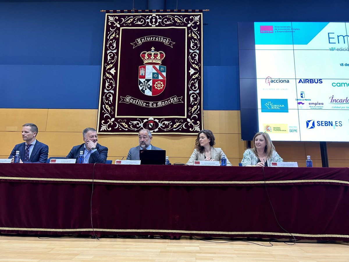 Hoy hemos tenido la oportunidad de participar en el 18º Foro de Empleo de la <a href="/uclm_es/">Universidad de Castilla-La Mancha</a> en Cuenca, en una interesante mesa redonda centrada en las oportunidades laborales en el sector turístico en nuestra región. 

Gracias por contar con <a href="/toroadventures/">Toroverde Adventure Park</a> para esta reunión de talento