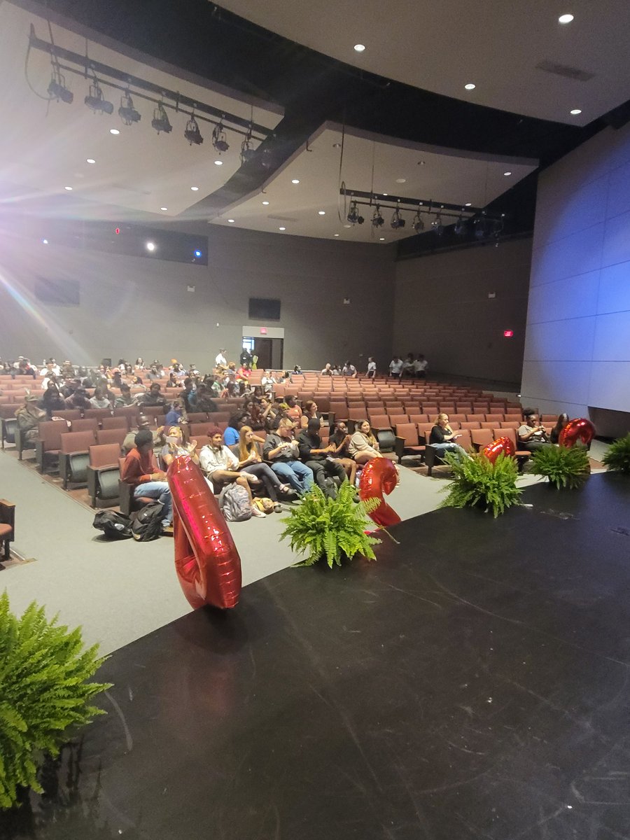 Celebrating our Seniors at Kathleen High School! Congratulations ❤️🖤! <a href="/PolkSchoolsNews/">Polk County Public Schools</a> <a href="/Polk_super/">PolkSuper</a>