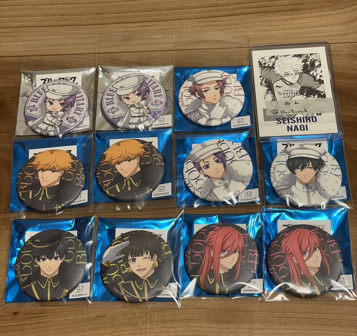 o__t____k's tweet photo. 【交換】ブルーロック ブルロ ソフマップ
Blue military &amp; MILITARY ステラマップカフェビックカメラ アニメガマットバッジ 

譲：潔、蜂楽、冴、凛、玲王1
　　國神、千切2 SD玲王2
求：凪
等身↔︎等身、SD ↔︎SD

都内お手渡し、または郵送
お気軽にお声がけください🙇🏻‍♀️  
よろしくお願いします。 https://t.co/71XAwffYTW