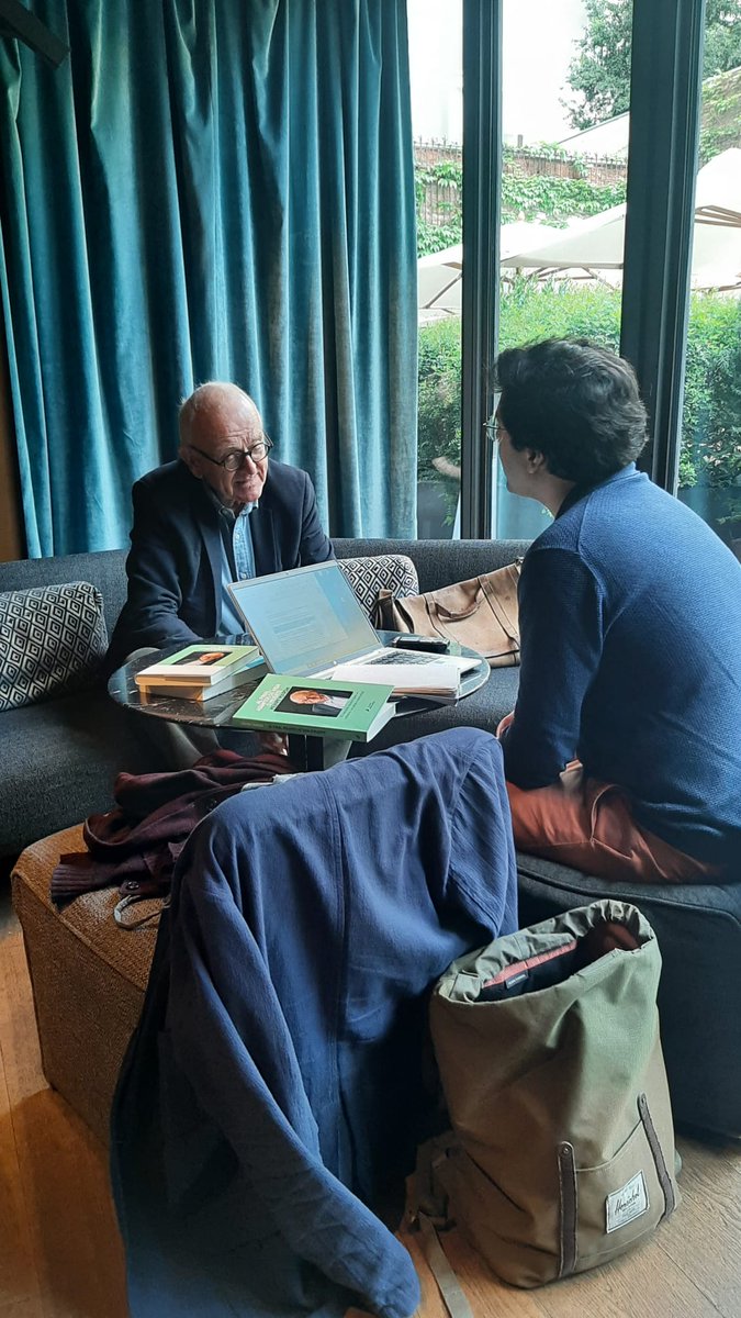 Es un honor publicar a Henry Marsh, autor de 'Ante todo no hagas daño' y 'Al final, asuntos de vida o muerte'. Sus libros inspiran, enseñan y emocionan 🙏💙 Hoy nos visita en Barcelona.