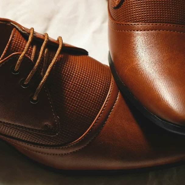 emzykings's tweet photo. From boardroom meetings to weekend brunches,our leather shoes elevate any look effortlessly. Versatile, stylish, and oh-so-comfortable!

Click link in bio or dm to placeorder

 #FashionEssentials #LeatherShoes #handcraftedshoes #luxuryshoes #shoelover #elegantfootwear  #emzyking https://t.co/kYMdZp4UNM