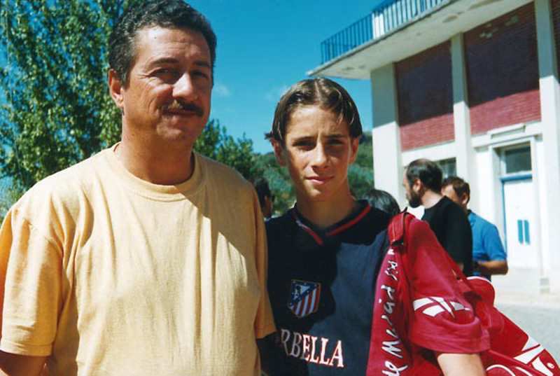 Mucha fuerza en estos momentos tan duros Fernando <a href="/Torres/">Fernando Torres</a> 

El Tercer Anfiteatro recibe un nuevo socio. Estamos contigo.

DEP