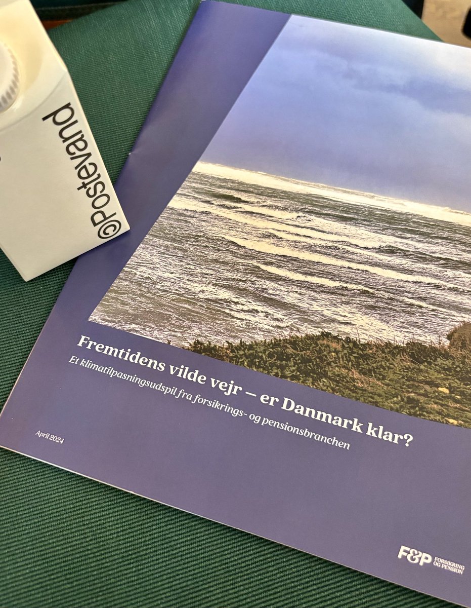 ThomasBrenoee's tweet photo. Vandet kommer! ⁦@FPbranche⁩ har lanceret et klimatilpasningsudspil, som vi ser frem til at diskutere - i første omgang på dagens konference på Christiansborg, som ⁦@LineaLidell⁩ satte igang med ordene: "det er helt sikkert dyrest at gøre ingenting." #dkpol https://t.co/pY0bHUNb7c