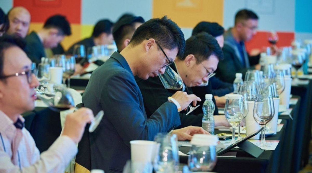QuixoteConcent's tweet photo. Estrategia 2022-2027: Los vinos españoles se abren camino en Asia

La expansión global del vino español ha tomado un rumbo fascinante y estratégico hacia el este, específicamente hacia China, unmercado emergente que ofrece enormes oportunidades y

https://t.co/rXv54BQnET https://t.co/Cv7CVppL5W