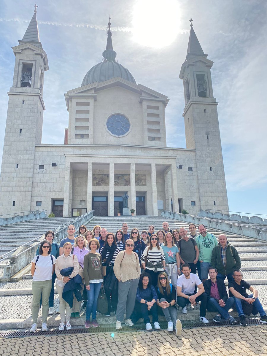 SalesianosEs's tweet photo. Un grupo de educadores de centros de @SalesianosSSM están peregrinando durante estos días por los lugares de #DonBosco. https://t.co/OrVRZoesBB