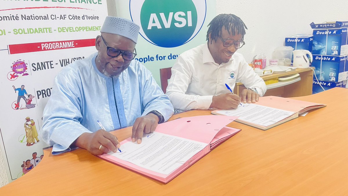 lassobamba's tweet photo. La lutte contre les violences basées sur le genre passe par la synergie des compétences @FondazioneAVSI et #DjuigiLaGrandeEsperance renouvelle leur collaboration. @UEenCI projet « Mousso Djidji » https://t.co/XS8KJ86oOs