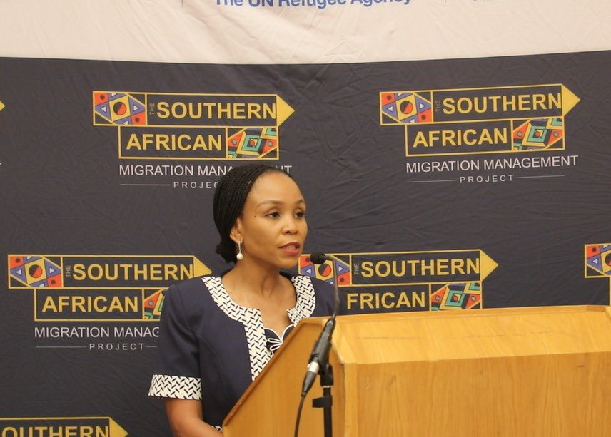 @iloharare Director, @Philile_ILO in her opening remarks noted the need to strengthen Labour Migration Units in SADC where issues such as the presence of migrant workers in the formal and informal economy, combating xenophobia and discrimination can be addressed.