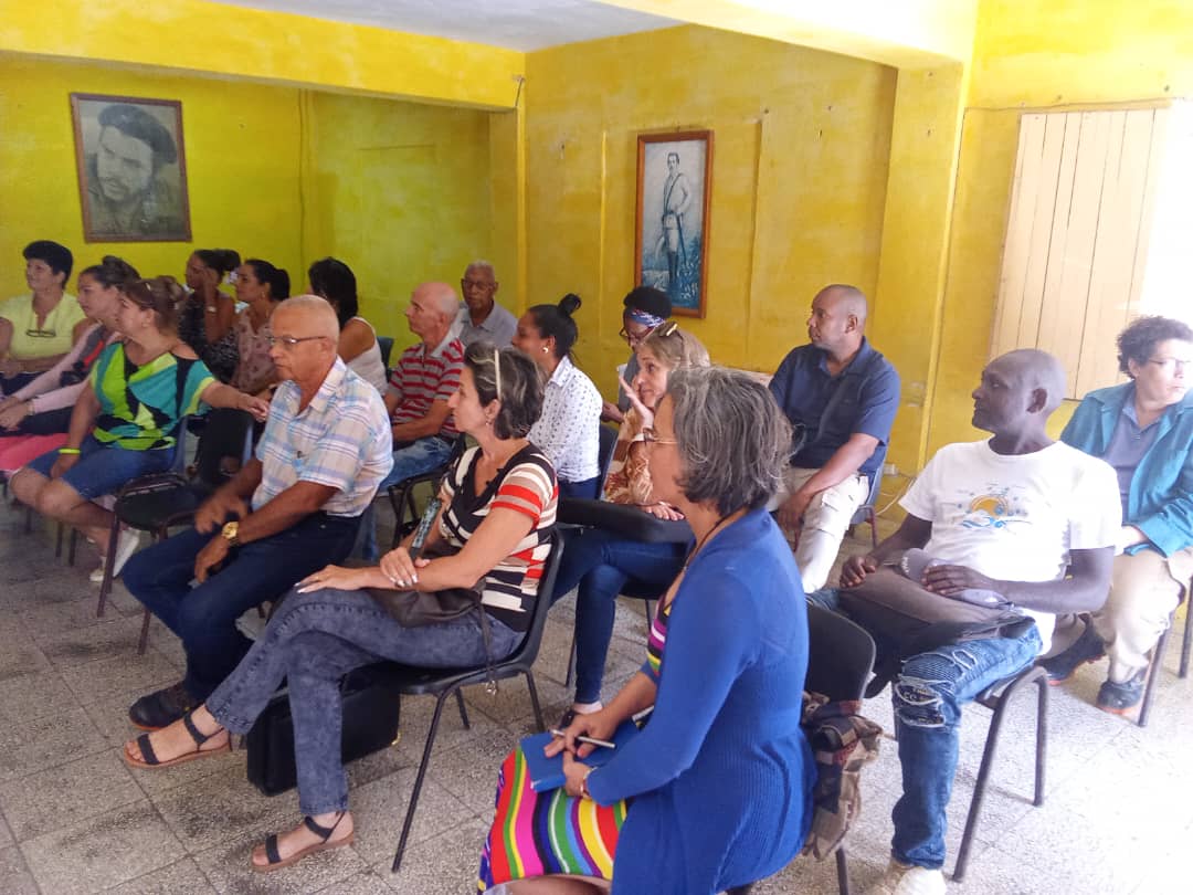 Ministro @WalterBG_MES y @ChoyLajes, Rector de la @uc_camaguey recorrieron diferentes áreas del Municipio Esmeralda, como parte de la visita gubernamental a #Camagüey, especialmente un encuentro en el CUM, donde se chequearon aspectos relacionados con el desarrollo del territorio