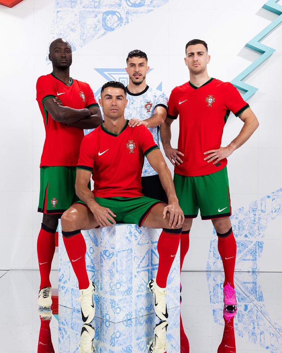 🚨Cristiano Ronaldo in a photo session for the Portugal national team kit for Euro 2024 🇵🇹❤️