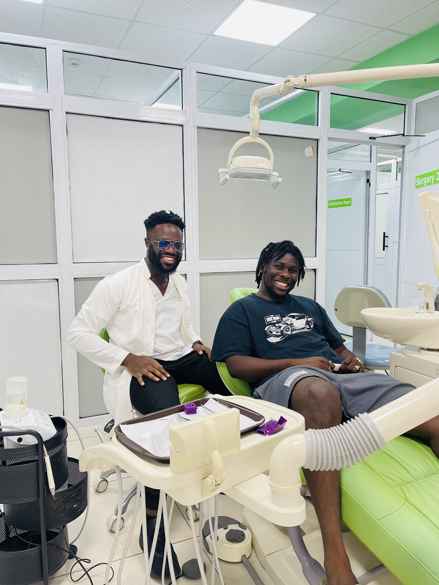Dr_Awua's tweet photo. Man like @goodestboi_4eva , top guy from @influenceraf_ , coming through for that million dollar smile. As always, your health is your wealth!

#ghana #influencer #drawua https://t.co/DyyADF3Toe