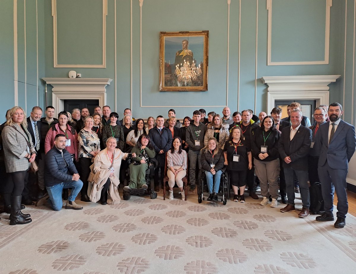 Concluding session 1 of #GiveTravellersTheFloor with a group photo to commemorate this historic day. #TravellersTakeTheSeanad