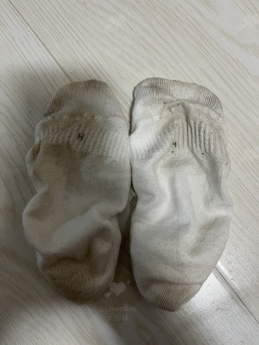 LmaoGou's tweet photo. 2小时运动的袜子 https://t.co/xs7CBULfdQ