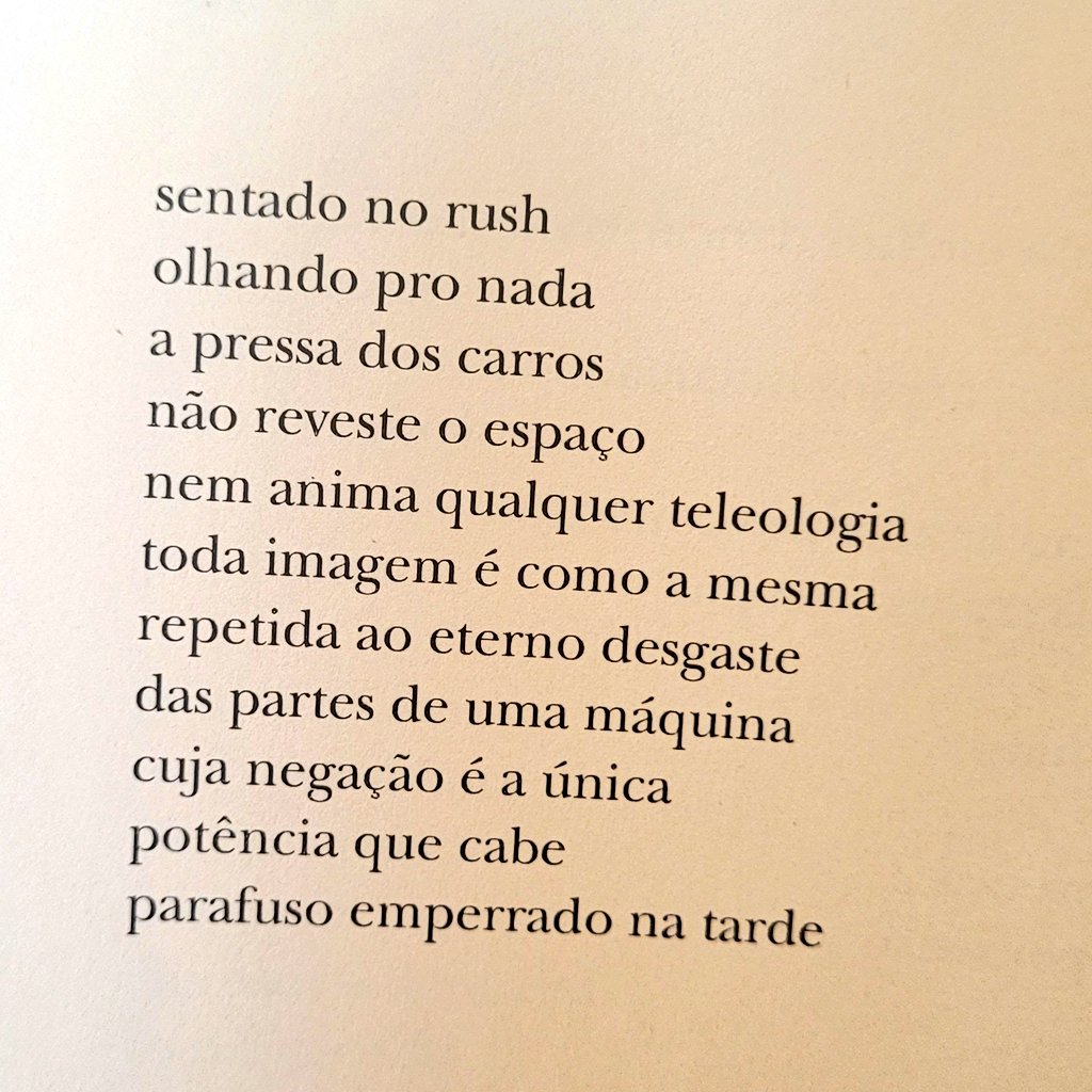 De André Maia em "Algumas distâncias percorridas". Página 28, Quelônio. 

#poesia #poesiabrasileira #andremaia