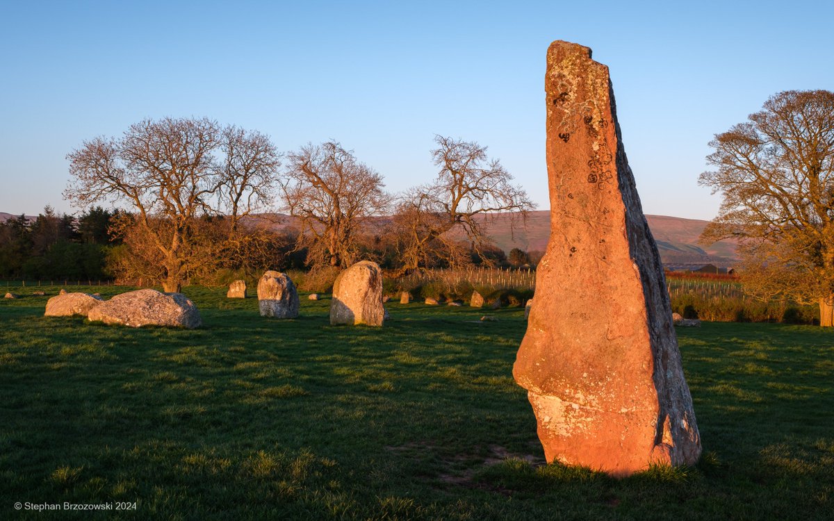 A perfect evening yesterday to spend a couple of hours in the company of Long Meg and her Daughters. Have to say, Meg looked amazing in the last rays of sunlight #megalith #stonecircle #NorthPennines #EdenValley #Cumbria
