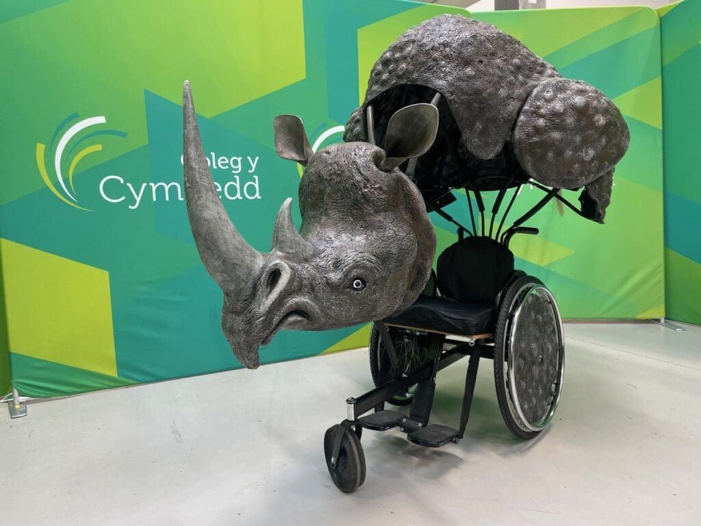 A huge thanks to the students and staff at Coleg y Cymoedd in Wales for their help to create the first-ever rhino wheelchair costume, which will be in the London Marathon this Sunday! buff.ly/446mSn7