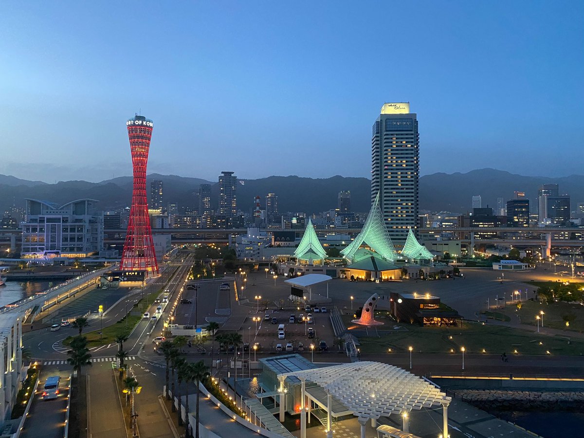 【明日から開催】
KOBE ART MARCHÉ 2024は、いよいよ明日19日（金）からスタート✨

15回目の節目を迎える本年は、神戸の街をより一層アートで盛り上げるべく熱が入っております！

チケットはこちらから
URL: t.pia.jp/pia/event/even…

#kam15th #神戸アートマルシェ  #神戸