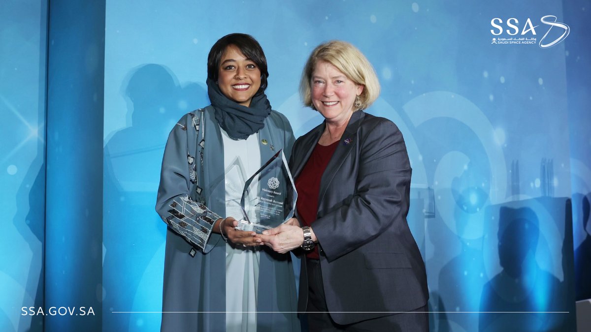 In recognition of her efforts and contributions in the space sector, The Middle East Institute honored astronaut @Astro_Rayyanah by awarding her the 'Visionary Award,' presented by the American Space Agency @NASA during the Institute's annual ceremony in Washington, DC.