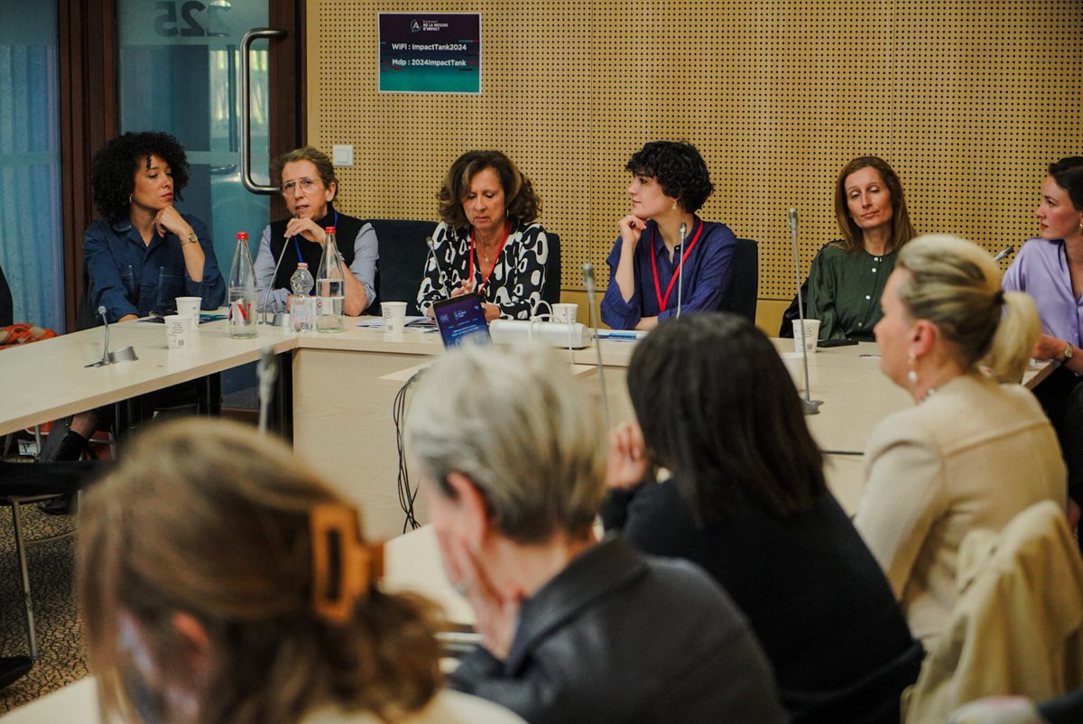 Bonnes pratiques👍
Coalition pour la diversité des origines en entreprise 
🎙️"3 propositions pour combattre la discrimination : 1️⃣ continuer à favoriser les dynamiques collectives 2️⃣impliquer la puissance publique
3️⃣donner la parole aux discriminés." 
Mathilde Boulay,@LAscenseur_
