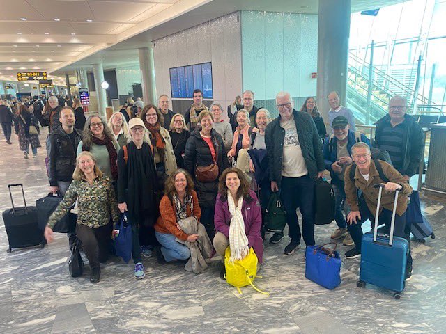 Lidingö Vox, our friends from Sweden are on their way! 
Last seen in Oslo heading to Wrexham. We wish them a safe journey. ✈️🎶

Mae ein cyfeillion ar eu ffordd i Wrecsam!

#wrexham #sweden #choral

@NWalesSocial @love_wrexham @wrexham @leaderlive @llangollen_Eist  @wrexham